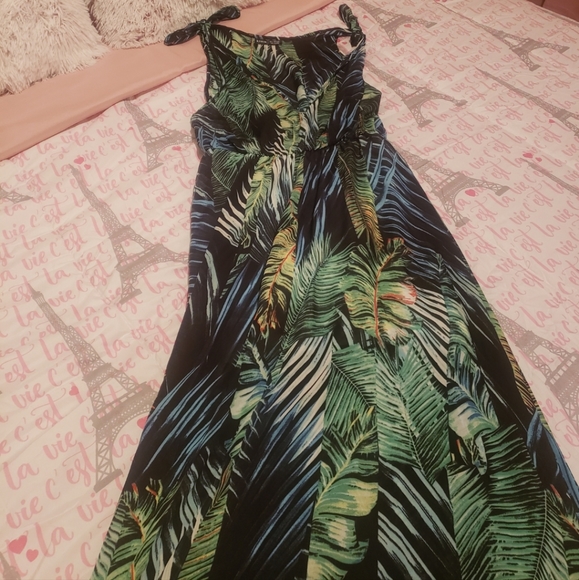 Gorgeous Tropical Maxi Dress - Picture 4 of 12